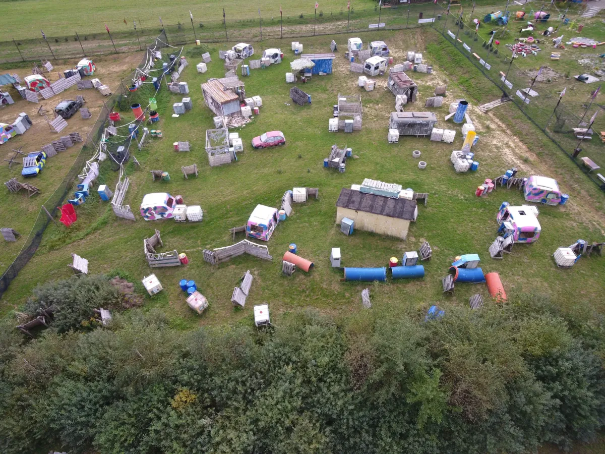 Rozgrywki paintball na wieczór kawalerski